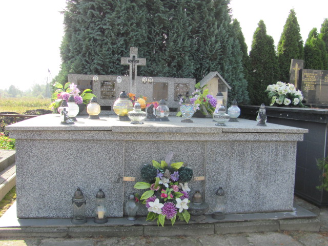 Grób Marian Świacki