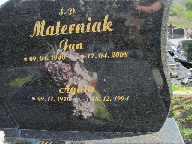 Agata Materniak 1970 Lubaczów - Grobonet - Wyszukiwarka osób pochowanych